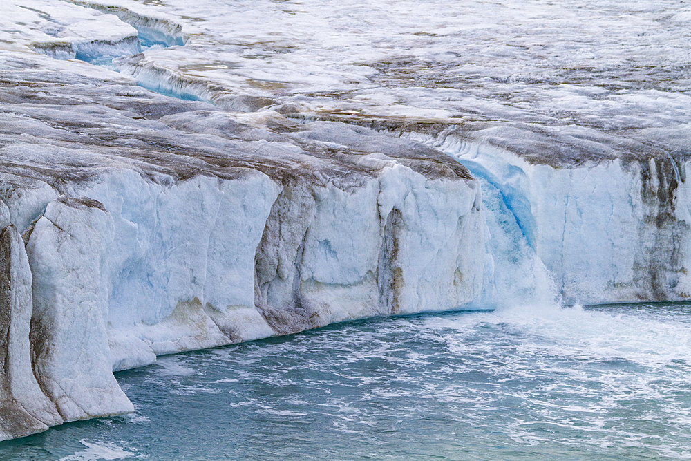 The Negribreen (Negri Glacier), in Olav V Land on the island of Spitsbergen in the Svalbard Archipelago, Norway, Arctic, Europe