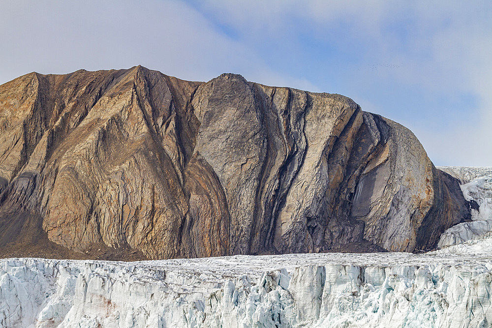 Views of the Vasilievbreen (Vasiliev Glacier), in Isbukta (Ice Bay) near the island of Spitsbergen in Svalbard, Norway, Arctic, Europe