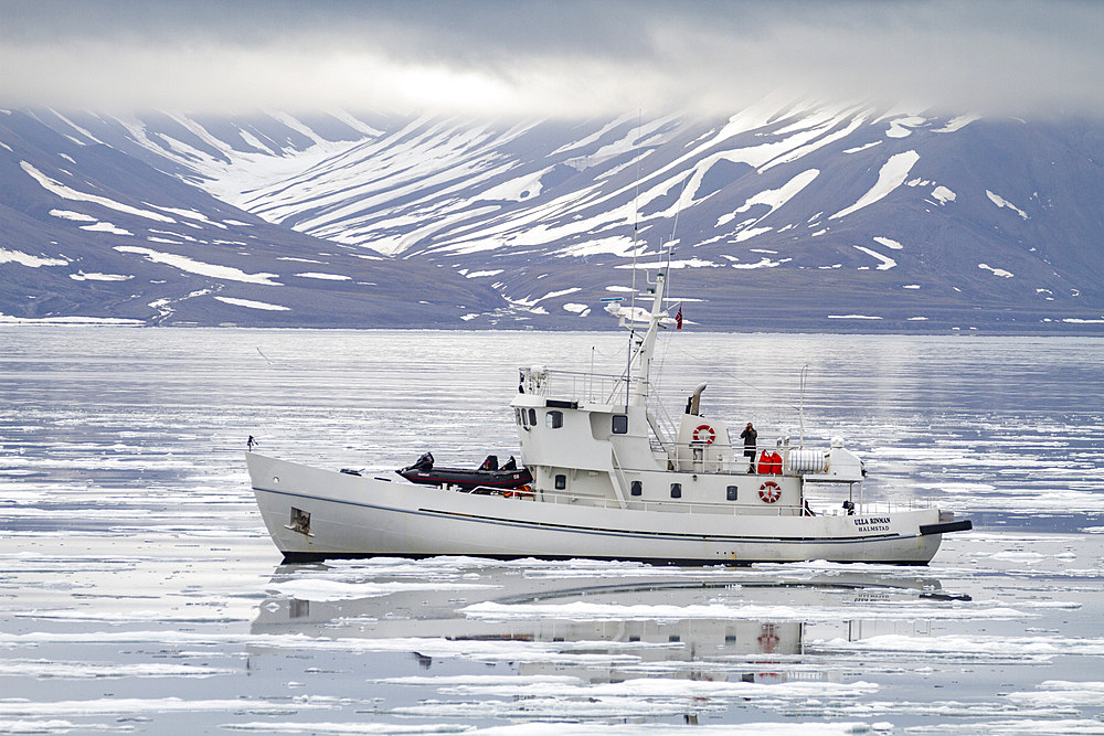 A view of the expedition ship Ulla Rinman operating in the Svalbard Archipelago, Norway, Arctic, Europe