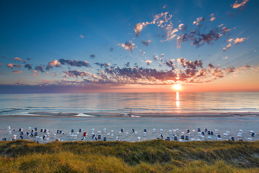 Sunset over the sea, Wenningstedt, Sylt Island, North Frisian Islands, Schleswig-Holstein, Germany