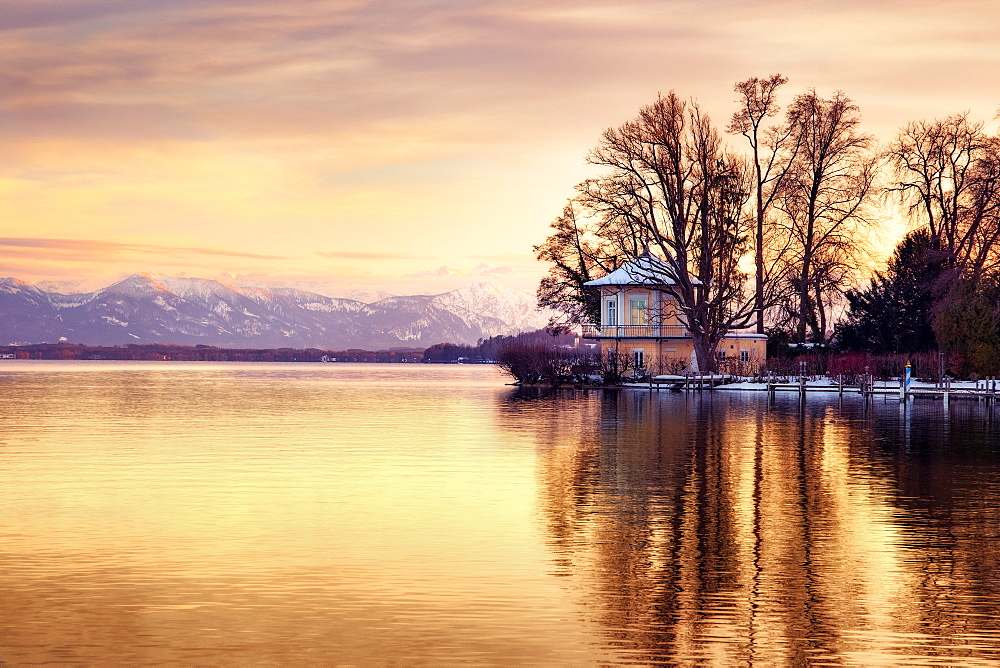 Sunset at Lake Starnberg, mountain view, Brahmspromenade, Tutzing, Bavaria, Germany