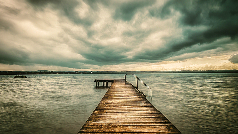 Bad weather at Lake Starnberg, St. Heinrich, Germany