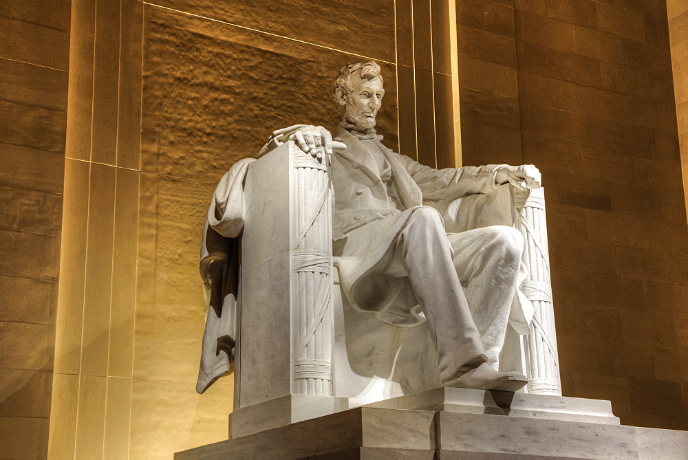 Statue of Abraham Lincoln, Lincoln Memorial, Washington D.C., United States of America