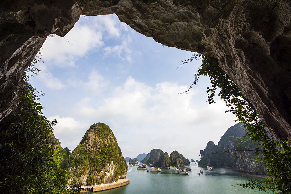 Sung Sot Cave, Ha Long Bay, Quang Ninh, Vietnam