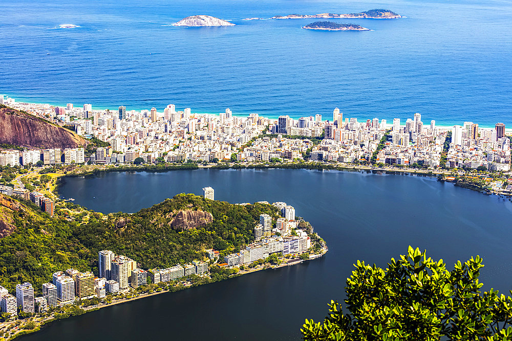 A view of the Rodrigo de Freitas Lagoon and coast of Rio de Janeiro, a UNESO world heritage site; Rio de Janeiro, Rio de Janeiro, Brazil