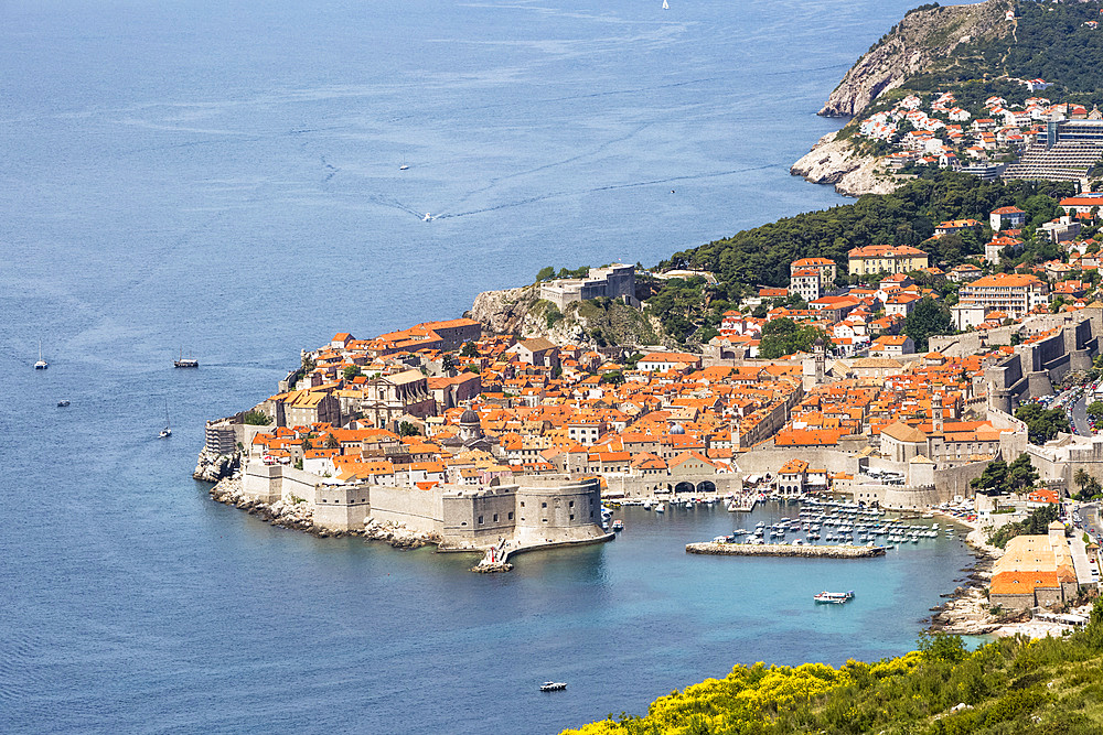 The Walls of Dubrovnik surround the old city of Dubrovnik and provide stunning scenery and vantage points around the city; Dubrovnik, Dubrovacko-neretvanska zupanija, Croatia