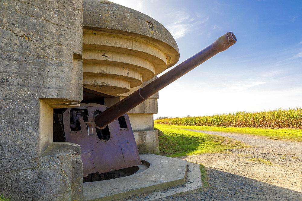 The German Artillery Battery at Longues-sur-Mer, Longues-sur-Mer, Normandy, France, Europe