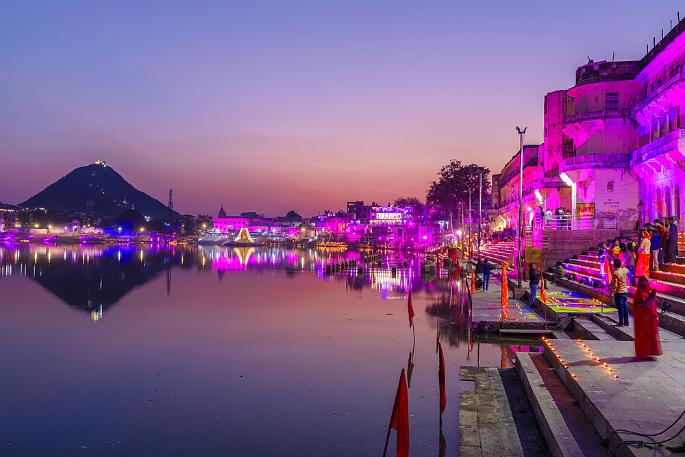 Pushkar Lake at dusk, Pushkar, Rajasthan, India, South Asia, Asia