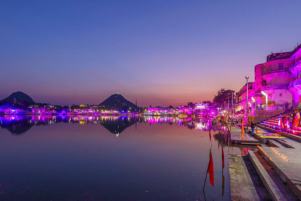 Pushkar Lake at dusk, Pushkar, Rajasthan, India, South Asia, Asia