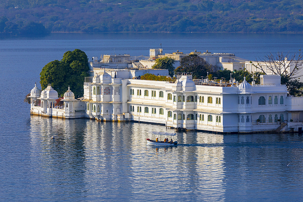 Dawn at the Lake Palace, Lake Pichola, Udaipur, Rajasthan, India, South Asia, Asia