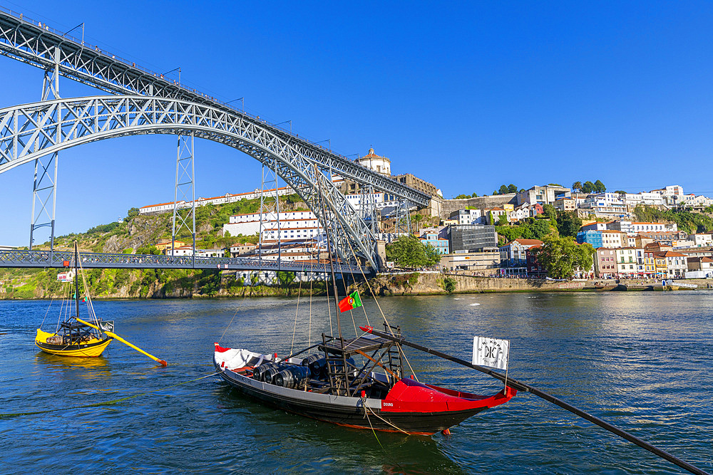 Rabelo Boats on the River Douro with the Dom Luis l Bridge, UNESCO World Heritage Site, Porto, Norte, Portugal, Europe