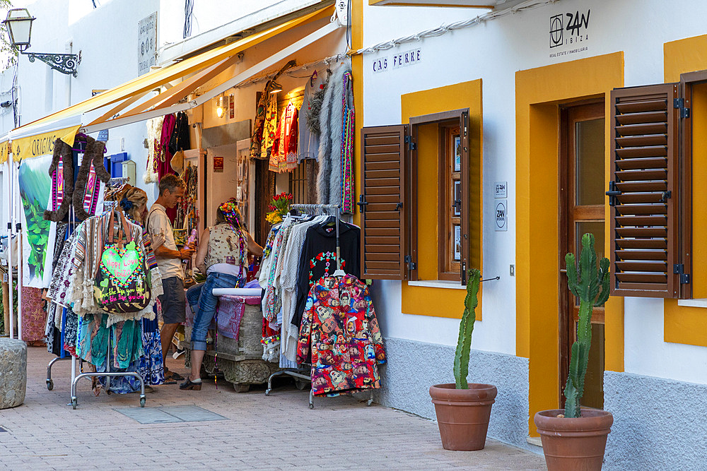 Shopping at Santa Gertrudis de Fruitera, Ibiza, Balearic Islands, Spain, Mediterranean, Europe