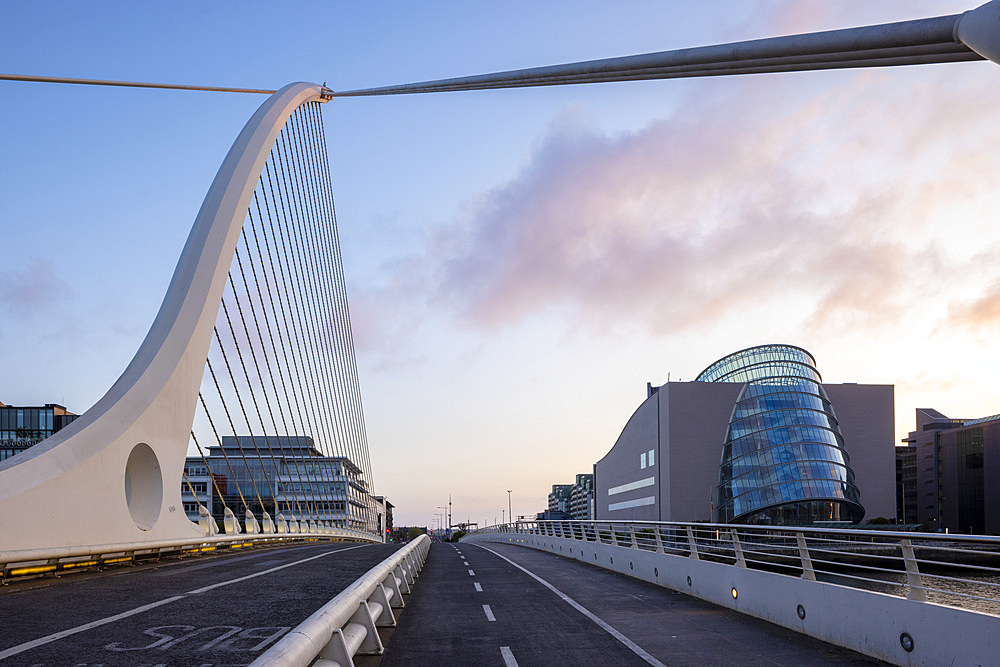 Samuel Beckett Bridge, Dublin, Republic of Ireland, Europe
