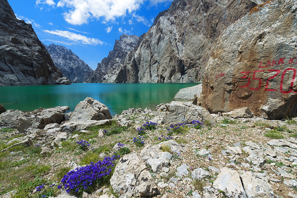 Kel-Suu lake, high altitude lake, Kurumduk valley, Naryn province, Kyrgyzstan, Central Asia, Asia