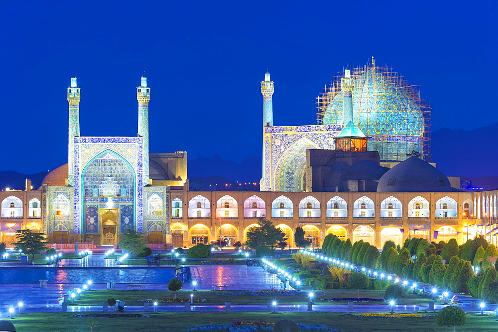 Masjed-e Imam Mosque at sunrise, Maydam-e Iman square, UNESCO World Heritage Site, Esfahan, Iran, Middle East