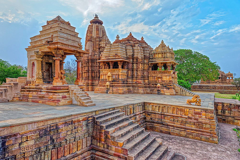 Devi Jagadambika (Jagadambika Temple), Khajuraho Group of Monuments, UNESCO World Heritage Site, Madhya Pradesh state, India, Asia