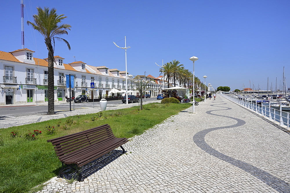 Waterfront promenade, Vila Real de Santo Antonio, Algarve, Portugal, Europe