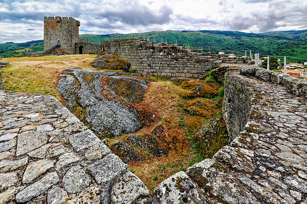 Castle ramparts, Linhares de Beira, Historic village around the Serra da Estrela, Castelo Branco district, Beira, Portugal, Europe