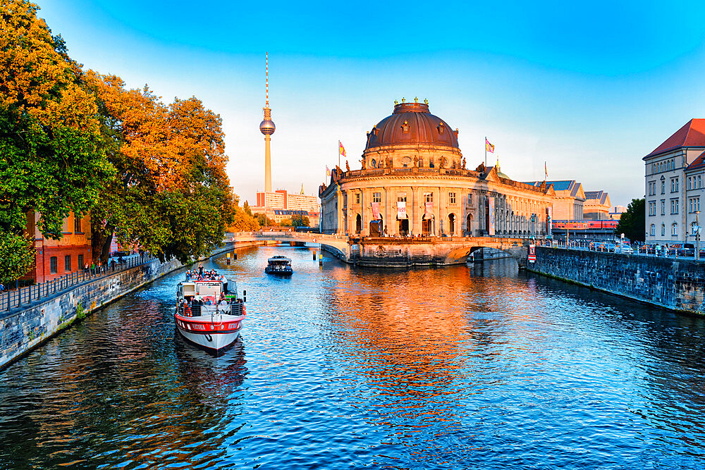 Bode Museum at sunset, Museum Island, UNESCO World Heritage Site, Berlin Mitte district, Berlin, Germany, Europe