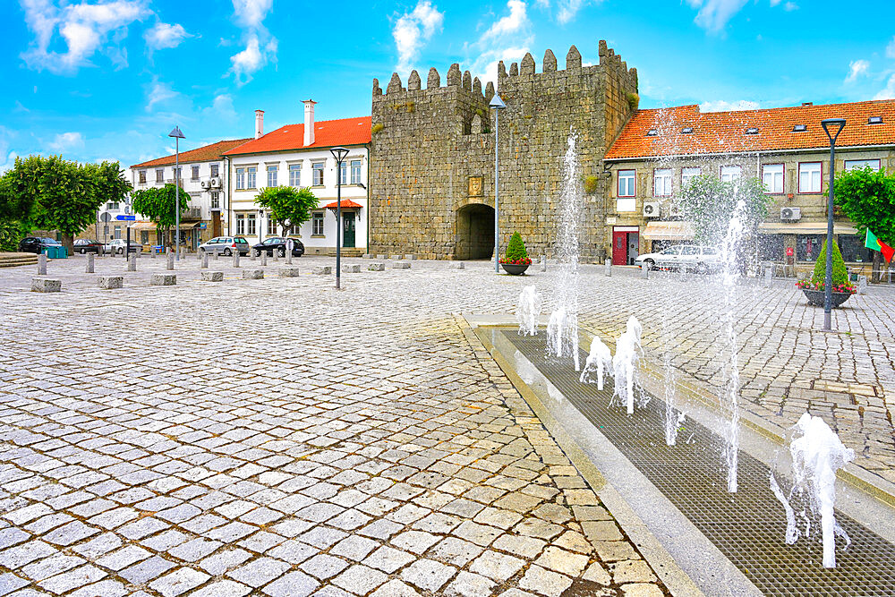 Fountain in front of King's Gate, Trancoso, Serra da Estrela, Centro, Portugal, Europe