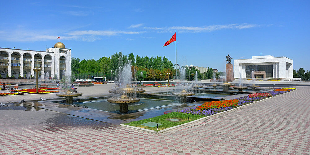 Ala-Too square, State Historical Museum formerly Lenin Museum and Manas Statue, Bishkek, Kyrgyzstan