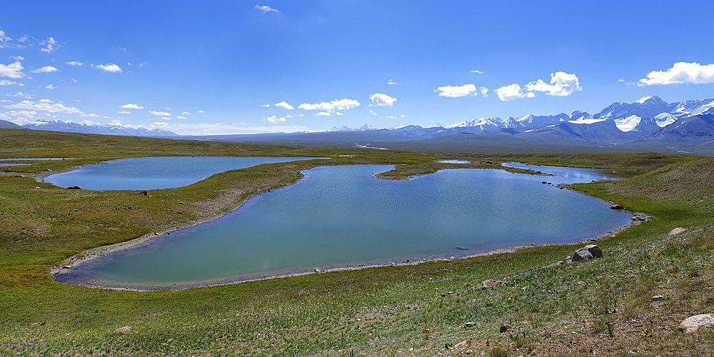 Alpine lake, Kakshaal Too in the Tian Shan mountain range near the Chinese border, Naryn Region, Kyrgyzstan, Central Asia, Asia