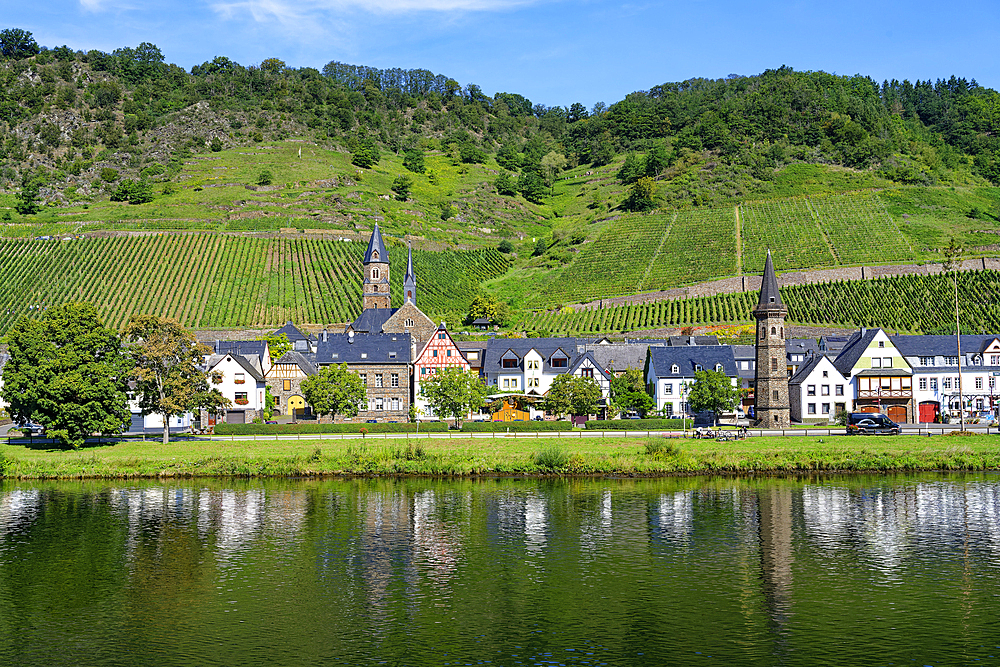 View over Cochem and the Moselle River, Cochem, Rhineland Palatinate, Germany, Europe