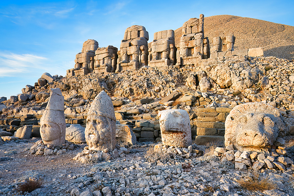 Mount Nemrut sanctuary, East terrace, UNESCO World Heritage Site, Adiyaman province, Turkey, Asia Minor, Asia