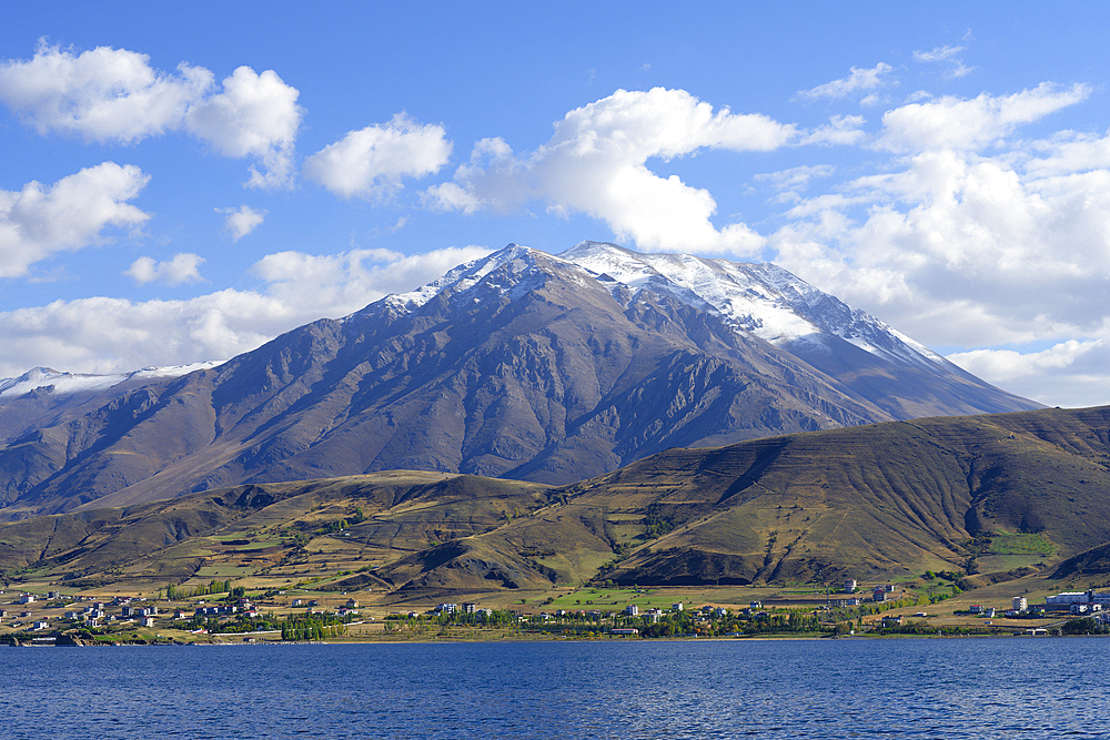 View over Lake Van and surroundings mountains, Akdamar, Turkey, Asia Minor, Asia