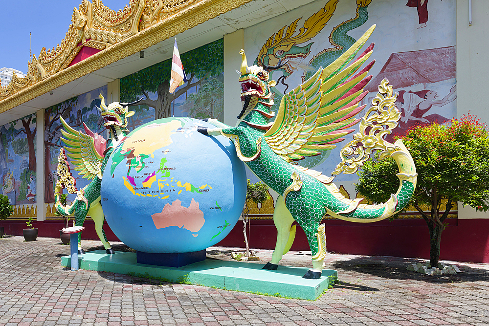 Dhammikarama Burmese Buddhist Temple, Garden decorated with statues, George Town, Penang, Malaysia
