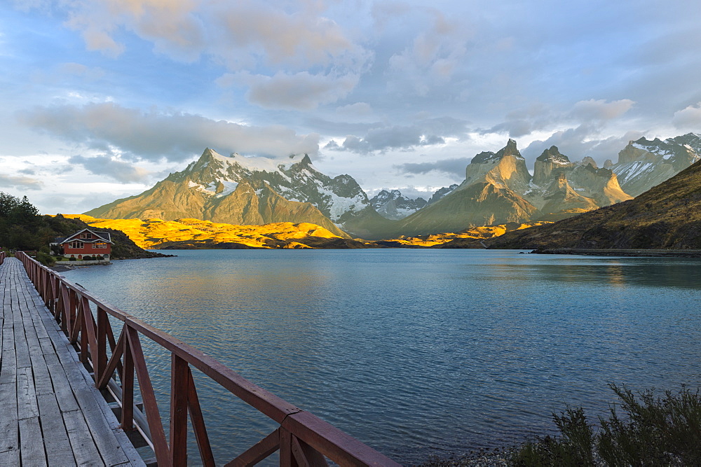 Sunrise over Cuernos del Paine and Lago Pehoe, Torres del Paine National Park, Chilean Patagonia, Chile, South America