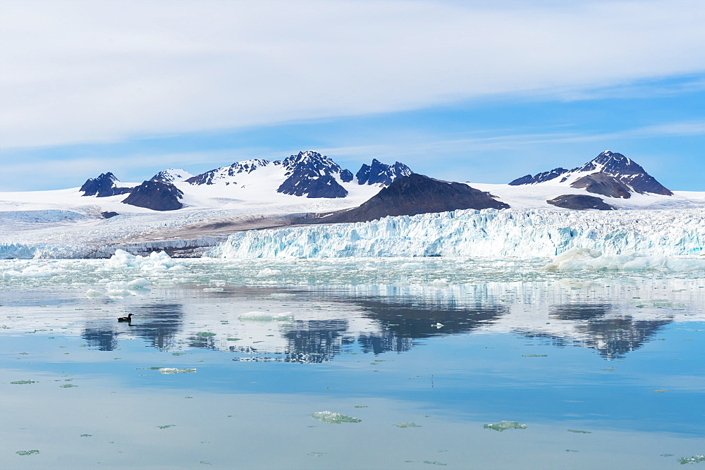 Lilliehook glacier in Lilliehook fjord, a branch of Cross Fjord, Spitsbergen Island, Svalbard Archipelago, Arctic, Norway, Scandinavia, Europe