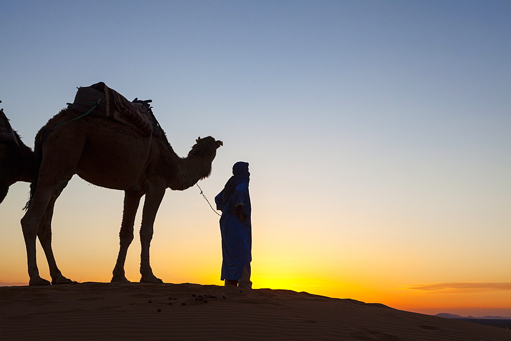 Camel driver, Sahara Desert, Merzouga, Morocco, North Africa, Africa