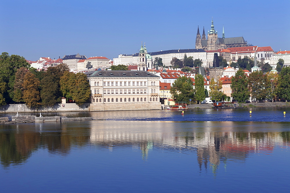 View over the River Vltava to the Castle District with St. Vitus Cathedral and Royal Palace, Prague, Bohemia, Czech Republic, Europe