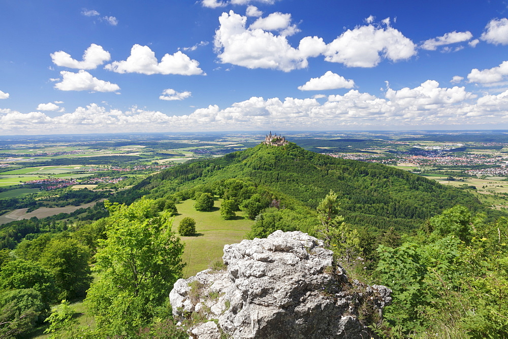 Burg Hohenzollern Castle, Zollernalb, Schwaebische Alb (Swabian Alb), Baden Wurttemberg, Germany, Europe