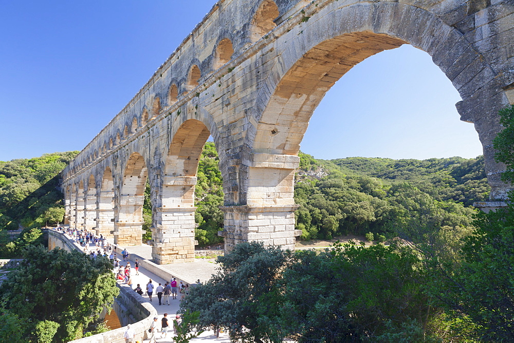 Pont du Gard, Roman aqueduct, UNESCO World Heritage Site, Languedoc-Roussillon, southern France, France, Europe