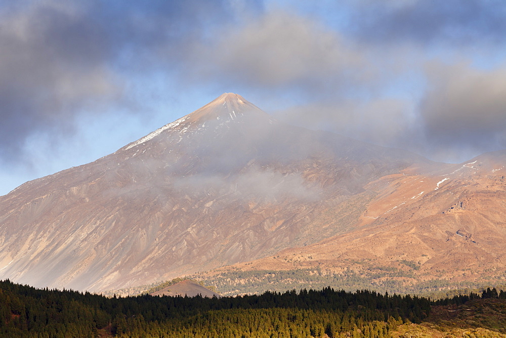 Pico de Teide at sunset, UNESCO World Heritage Site, Tenerife, Canary Islands, Spain, Europe