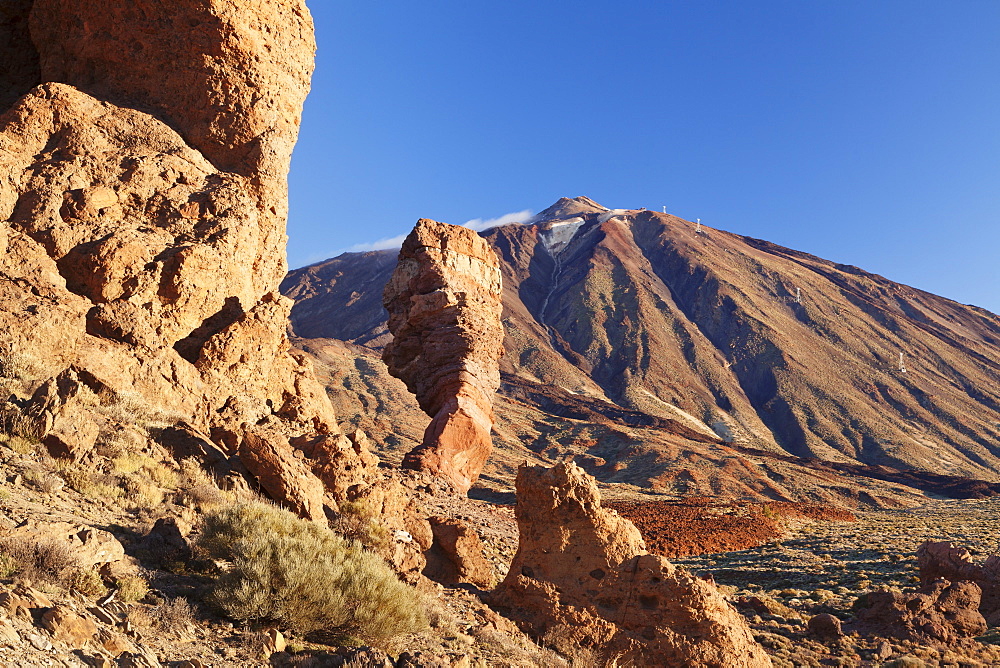 Los Roques de Garcia at Caldera de las Canadas, Pico de Teide at sunset, National Park Teide, UNESCO World Heritage Site, Tenerife, Canary Islands, Spain, Europe