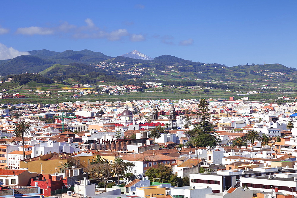 View over San Cristobal de La Laguna to Pico del Teide, UNESCO World Cultural Heritage, Tenerife, Canary Islands, Spain, Europe