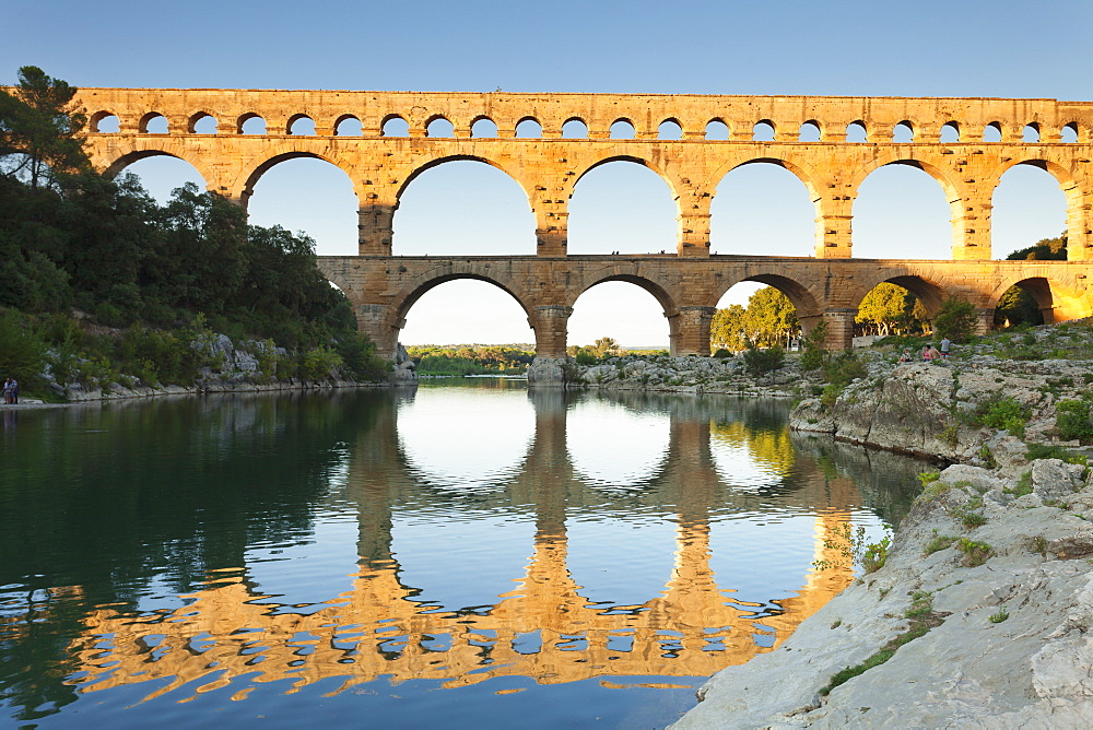 Pont du Gard, Roman aqueduct, UNESCO World Heritage Site, River Gard, Languedoc-Roussillon, France, Europe