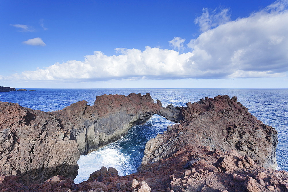 Rock arch, Arco de la Tosca at Punta de la Dehesa, lava coast, UNESCO biosphere reserve, El Hierro, Canary Islands, Spain, Atlantic, Europe