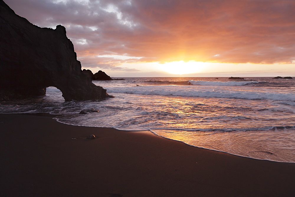 Zamora Beach at sunset (Playa de  la Zamora) near Fuencaliente, UNESCO Biosphere Reserve, La Palma, Canary Islands, Spain, Atlantic, Europe