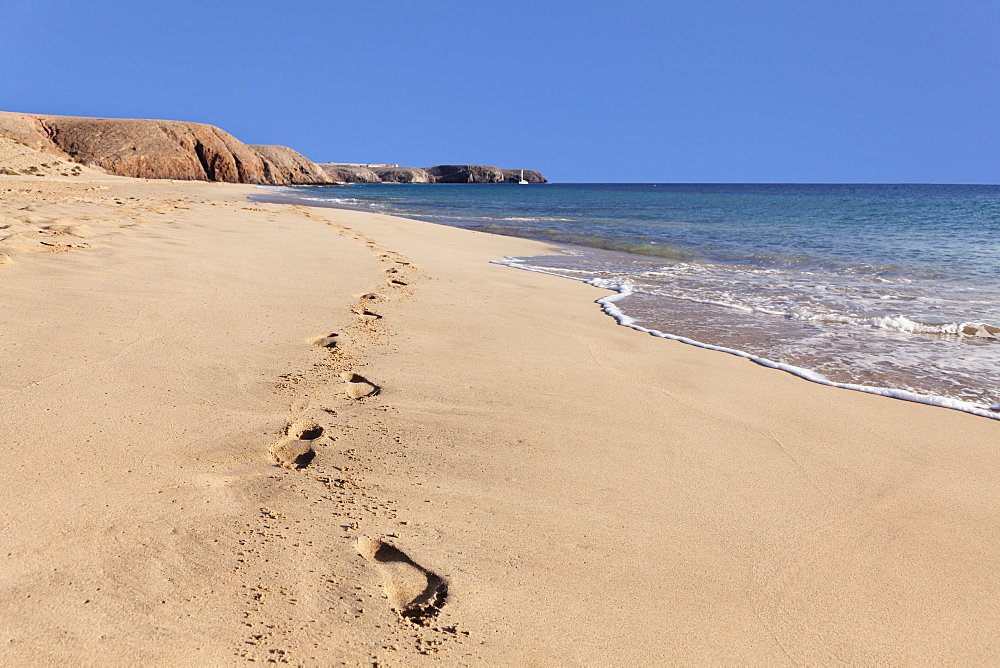 Footprints in the sand, Playa Papagayo beach, near Playa Blanca, Lanzarote, Canary Islands, Spain, Atlantic, Europe