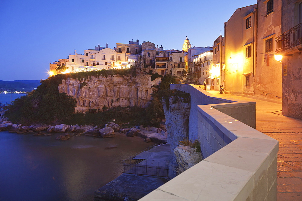 Old town with cathedral, Vieste, Gargano, Foggia Province, Puglia, Italy, Mediterranean, Europe