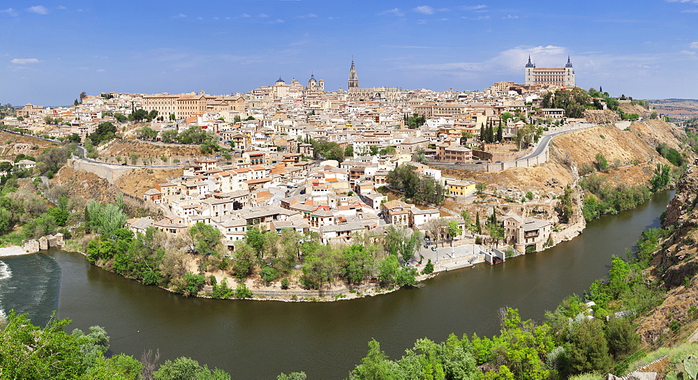 View over Tajo River at Santa Maria Cathedral and Alcazar, UNESCO World Heritage Site, Toledo, Castilla-La Mancha, Spain, Europe