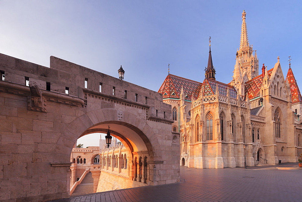 Matthias Church, Fisherman's Bastion, Buda Castle Hill, Budapest, Hungary, Europe