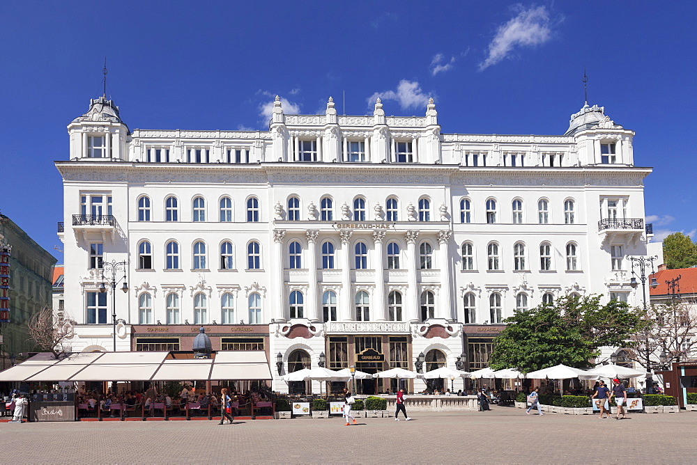 Voeroesmarty ter Square, Cafe Gerbeaud, Old Town of Pest, Budapest, Hungary, Europe