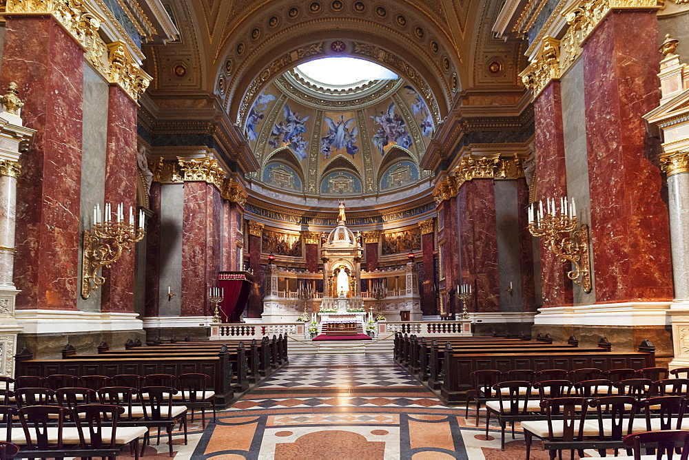 St. Stephen's Basilica, Old Town of Pest, Budapest, Hungary, Europe