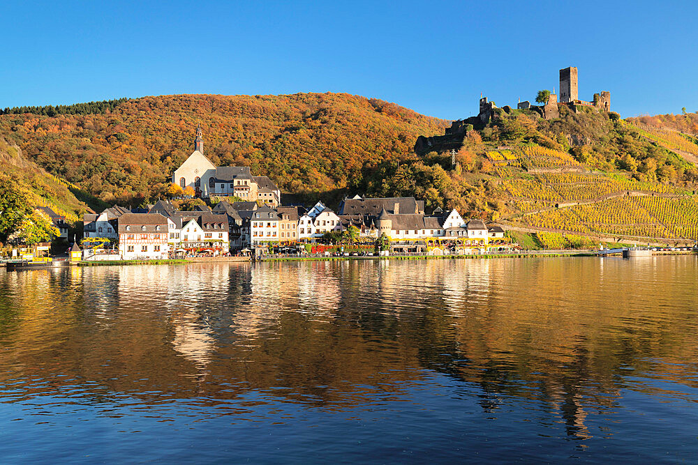 Town of Beilstein with Metternich Castle ruins on Moselle River, Rhineland-Palatinate, Germany, Europe