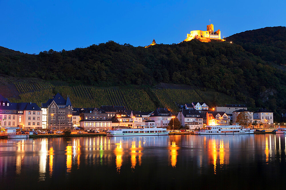 View over Moselle River to Bernkastel-Kues, ruins of Landshut Castle, Rhineland-Palatinate, Germany, Europe